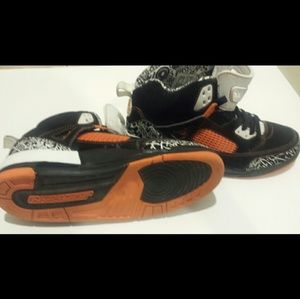 Jordan spike Lee's size 10 Brooklyn